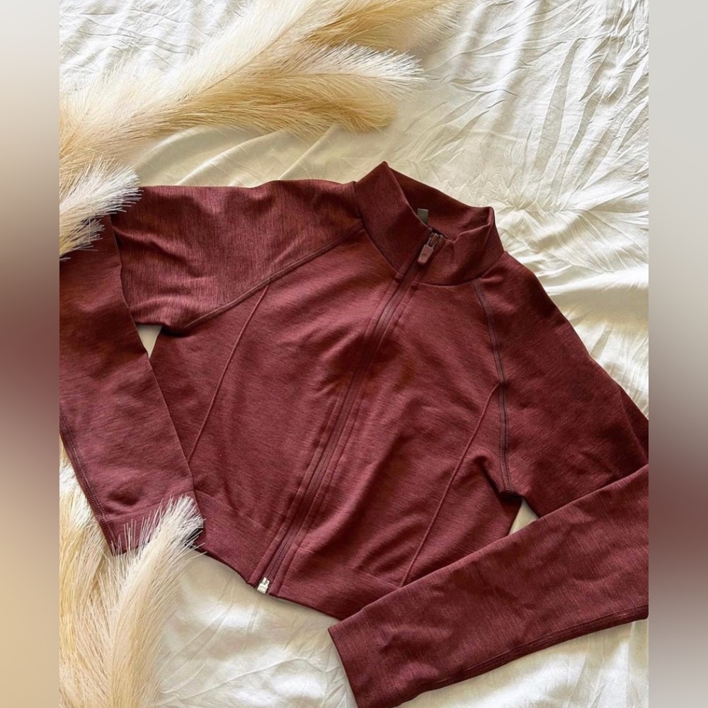 🏷️ Amplify Jacket - Picture 3 of 5